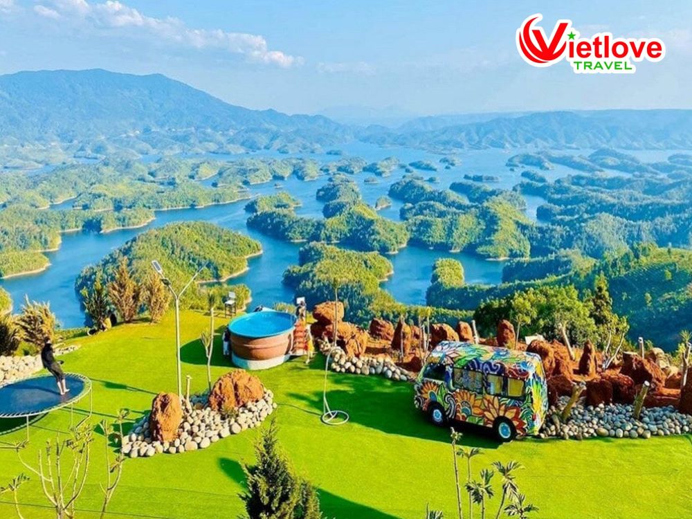 vietlovetour.com
