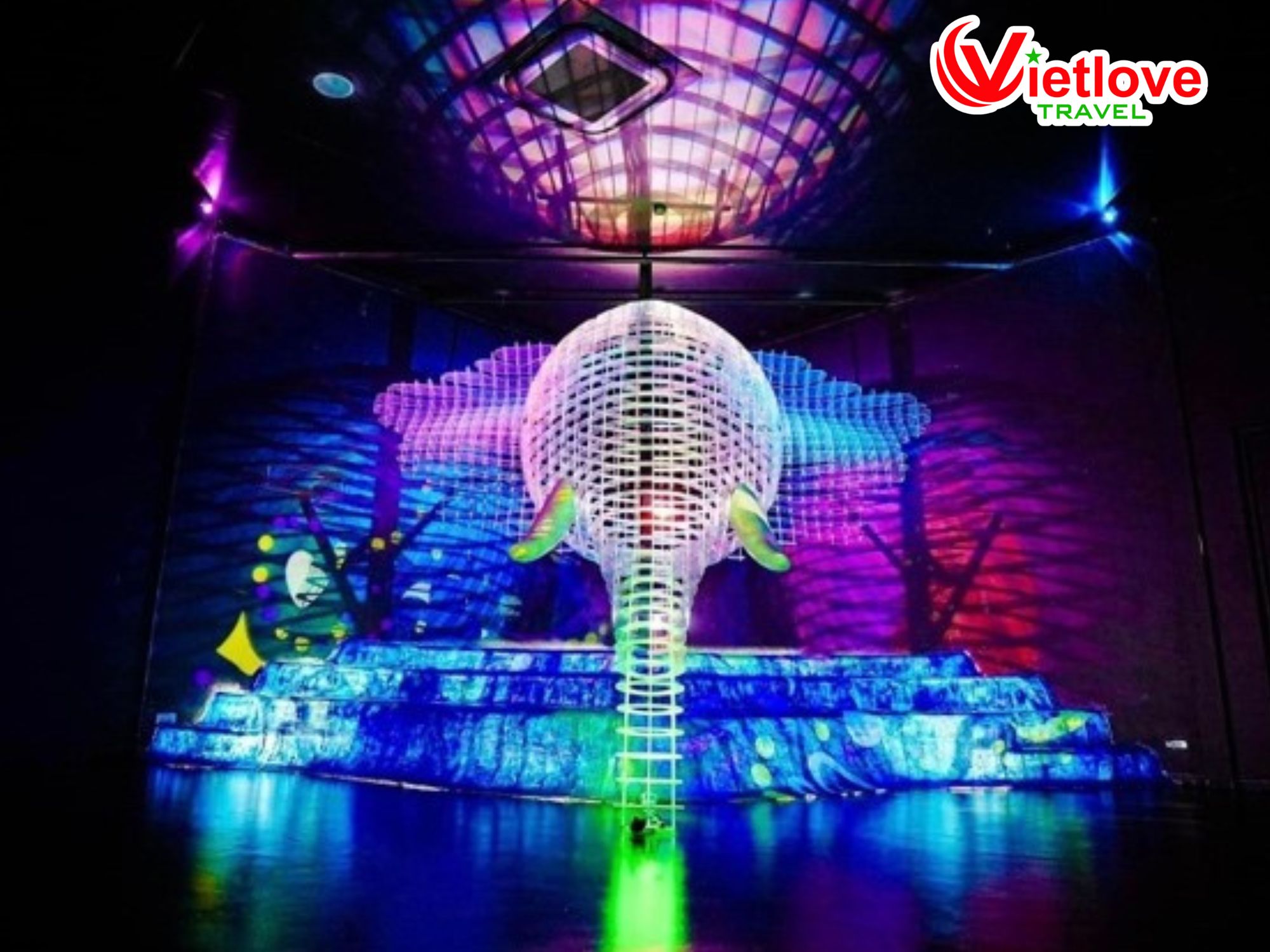 vietlovetour.com